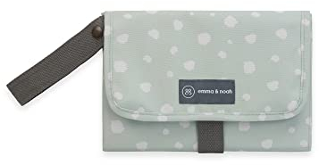 emma & noah Wickelunterlage für Unterwegs, 82x52 cm (gefaltet 25x18 cm), Abwaschbar, Wickeltasche mit Windeltasche für den Kinderwagen, Organizer für Windeln und Feuchttücher (Punkte Mint)