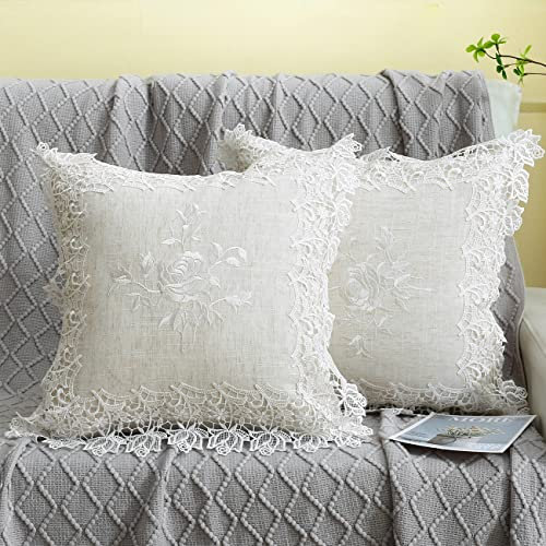 K MASANIJI 2 Stück cremefarbener bestickter Kissenbezug 45.7x45.7 cm, Leinen-Mischgewebe, cremefarbene Rosenspitze, quadratisch, dekoratives Bauernhaus (weiße Rose, Leinenmischung)