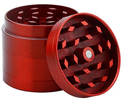 Intirilife Grinder in METALLIC ROT - 4 x 4 cm - 4-teiliger Küchen Crusher aus Metall zum Zerkleinern und Schreddern von Gewürzen Kräutern Tabak Pflanzen Teeblätter mit Pollen Filter und Schaber