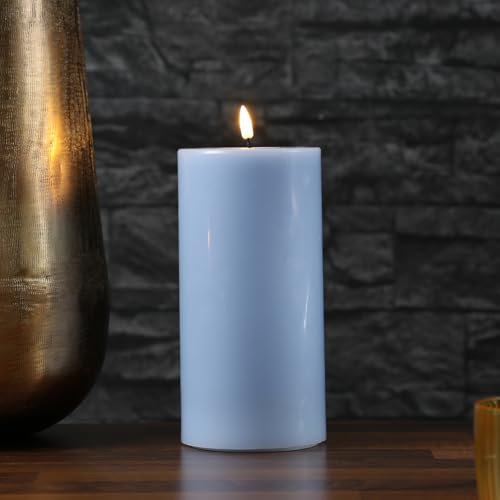 MARELIDA LED Kerze Echtwachs Deluxe Homeart Stumpenkerze mit realistischer 3D Flamme mit Wachsspiegel hellblau Indoor (D: 10cm - H: 20cm)