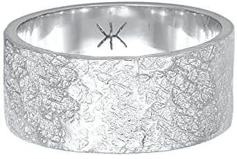 Kuzzoi Herrenring (9 mm) Massiv Handgeschmiedet, Bandring für Männer aus 925 Sterling Silber, Cooler Silberring im Used Look, Ring mit rustikaler Struktur poliert, Ringgröße 60 – 66, 0612992920 (56)