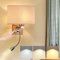 LED Applique Murale Intérieure avec Flexible Liseuse Dimmable E27 Lampe de Chevet en Bois avec Interrupteur Rotatif Tissu Lampe Murale Moderne pour Chambre à Coucher Salon Hôtel Couloir Lumièr Murale
