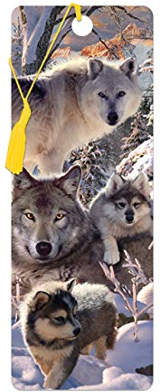 3D LiveLife Lesezeichen - Winterwölfe von Deluxebase. Ein Wolf-Lesezeichen mit linsenförmigen 3D-Kunstwerken, lizenziert von dem bekannten Künstler David Penfound