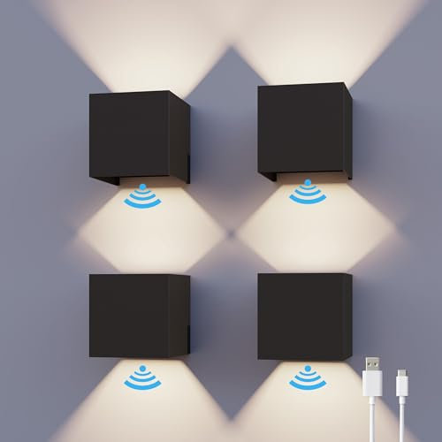 CALEX Applique Volterra, per esterni & interni, luce calda Up & Down, ricaricabile via USB-C, senza fili, con sensore di movimento, impermeabile, Nero, Confezione da 4