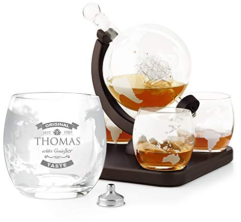 Maverton Whisky Karaffe mit Gravur - Globus mit Schiff, 850 ml - 4er Whiskygläser Set - Weihnachtsgeschenke -Whisky Dekanter - Personalisiert - echter Genießer