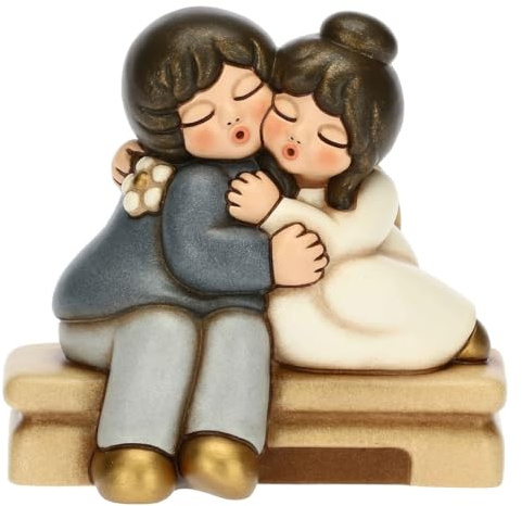 THUN, Bomboniera Matrimonio con Coppia di Sposini Uniti in un Abbraccio, Ceramica Decorata a Mano, Versione Grande, Linea Bomboniere, 11x6.5x10.3 cm h
