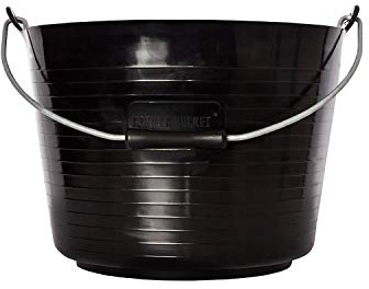 Red Gorilla Bucket Flexible Horse Pony Feeding Builders or Gardeners Bucket Tub With Metal Handle 22 Litres Capacity for General Garden or Building Use (Black)