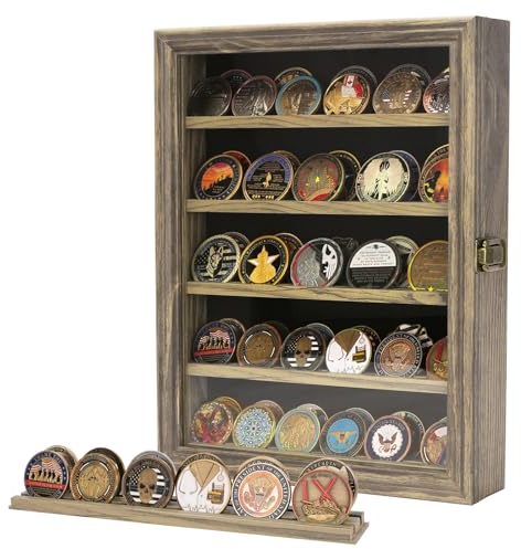 DecoWoodo 5 Reihen Militärische Herausforderung Münzvitrine mit HD Gehärtetem Glastür, Medaillen-Vitrine mit abnehmbaren Regalen, Poker-Chip-Münzhalter, Schattenbox für Sammler, rustikales Holz-Finish