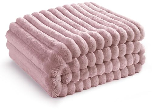 Bedsure Fleece Throw Blanket for Sofa - Fluffy Throw, Pink, 150x200 cm | Striped Soft Cute and Cosy, Lightweight Warmth, Perfect for Room Decor, Travel, Camping, Gifts for Women and Girls