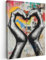 MuchoWow© Leinwand 60x80 cm Deko Schlafzimmer Aesthetic Leinwandbilder Wohnzimmer Gemälde Foto Geschenk Living Room Decoration Hände - Herz - Straßenkunst - Graffiti