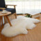 JXLOULAN Lammfell Teppich Schaffell Echt Wolle 90x 60cm Beige Weiche Flauschige Fellteppich Fell Sitzfell Bett-Vorleger Matte für Wohnzimmer Stuhl Sofa