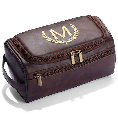 CGFN Trousse de toilette pour homme, cadeaux personnalisés pour homme, trousse de toilette personnalisée en cuir synthétique avec initiale à suspendre, cadeau de Noël ou d'anniversaire, Marron thé., M