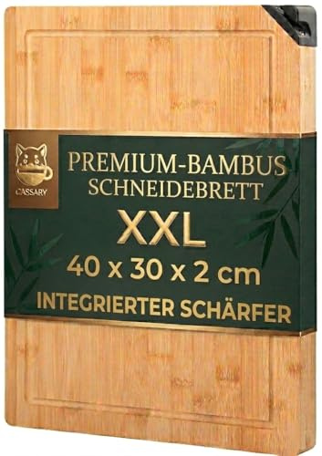 Tagliere da cucina in legno XL con affilatore integrato. Taglieri da cucina professionale per tagliare e sminuzzare carne, salsicce, formaggio, pane... Tagliere in legno da cucina di bambù