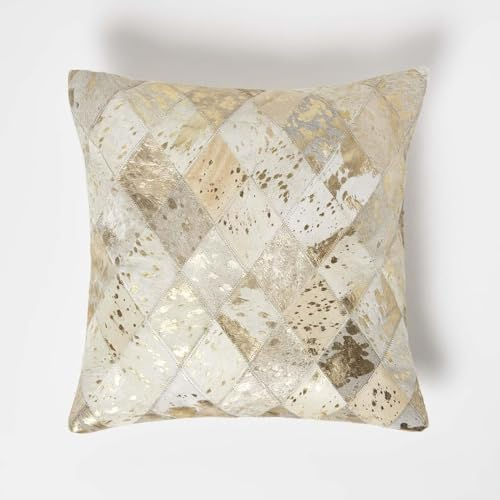 Homescapes Fellkissen Gold-gesprenkelt 45x45 cm, Patchwork-Kissen mit Rautenmuster, Lederkissen Creme-beige-grau