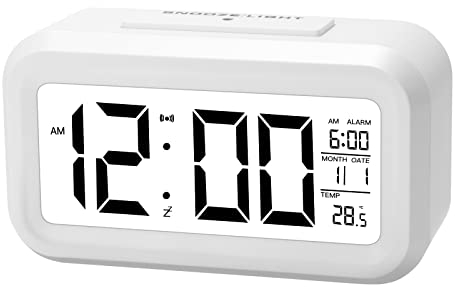 Qoosea Digitaler Wecker, Smart Digitaler Wecker, Große LCD Display Tischuhr mit Schlummerfunktion, Digital Uhr Temperaturanzeige, Lichtsteuerung Intelligenter Wecker für Kinder und Erwachsene-Weiß