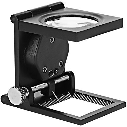 10X 28mm Loupe de Table Compte-Fils en Alliage de Zinc et Verre Pliable avec 2led Loupe de Lecture Grande Lentille pour Travail Bureau Maison réparation Hobby Artisanat journaux(Noir)