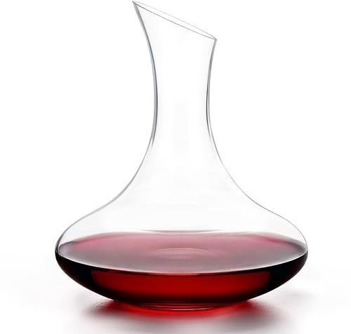 Winter Shore Carafe a Decanter Vin Élégante en Verre 1,8 l - Carafe Whisky en Cristal Transparent - Bec Verseur Incliné, Large Base - Pichet En Verre pour Décantation, Aération Spiritueux Sans BPA