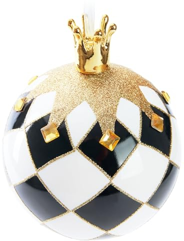 BRUBAKER Adorno Navideño Premium Rey de Ajedrez - Adorno de Vidrio para Árbol de 10 cm con Diseño de Tablero de Ajedrez - Adorno con Figura de Porcelana Corona Dorada - Pintado a Mano