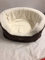 Petlando Hundekörbchen Galant Chill & Relax Mocca S extra hoher Rand 50 x 40 cm gesamt (Liegefläche 37x27 cm)