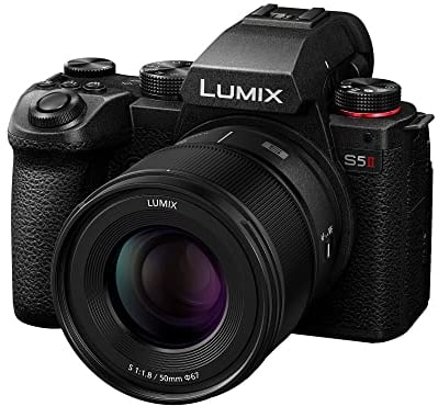 Panasonic Lumix DC-S5 II, Spiegellose Vollformatkamera, mit 50-mm-F1,8-Objektiv, 4K 60p und 6K 30p, Flip-Screen, WLAN, Hybrid-Phasen-AF mit 779 Messfeldern, Active IS, Schwarz