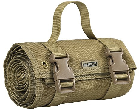 OneTigris gerollte Schießmatte, Outdoor-Schießmatte Tragbare mit 6 Bodennägeln rutschfeste Trainings-Schießmatte für den Außenbereich, Jagd und Rucksack-Wander-Reisen