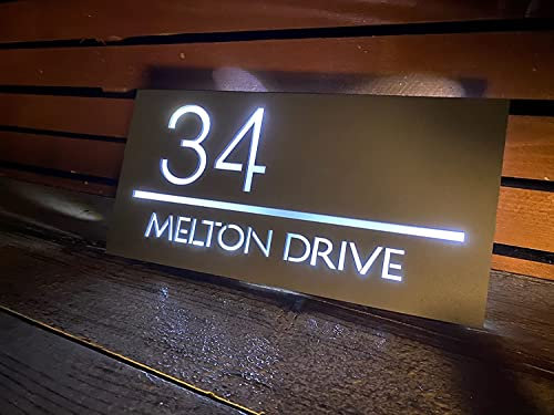 Panneau solaire à LED solaire moderne et personnalisé avec rétroéclairage pour adresse et numéro de maison (30 x 15 cm, noir mat)