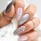 VEBONNY Fslae VEBONNY FN-SA014 Faux ongles rose clair avec impression de ligne blanche et paillettes argentées grises amande avec strass Gradirnt Peinture élégante Fslae Nails