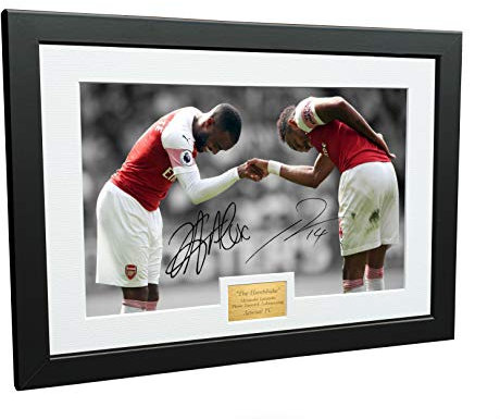 12x8 A4 SignedTHE HANDSHAKE Alexandre Lacazette Pierre-Emerick Aubameyang Arsenal FC Autographed Photo Photograph Picture Frame Football Soccer Poster Gift
