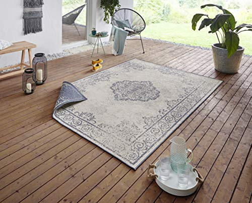 NORTHRUGS In- und Outdoor Teppich Cebu 120x170cm - Wendeteppich Wetterfest Orientalisches Vintage Design Läufer für Balkon Terrasse Garten Wintergarten Wohnzimmerteppich Wasserfest in Blau Creme