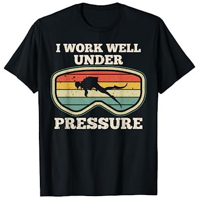 Ich arbeite gut unter Druck Distressed Taucher Gerätetauchen T-Shirt