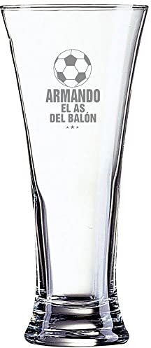 Regalo personalizable para hombres por su cumpleaños: copa de cerveza grabada con su nombre y el texto 'El as del balón'