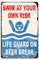 Schwimmbad Sicherheitsschild,Pool Deko Schild Mit Spruch Schwimmen Auf Eigene Gefahr,Nostalgisches Vintage Blechschild,AußEn Metall HäNgend Warnschild,Metall Blechschild Mit Symbolsprache (A)