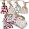 MIJOMA Adventskalender zum Befüllen – 24 Baumwollsäckchen mit Filzzahlen und Juteschnur, Weihnachtskalender Stoff und Jute, 9x11 cm, verschiedene Farben, DIY-Adventskalender (Rot/Grau Dreiecke)