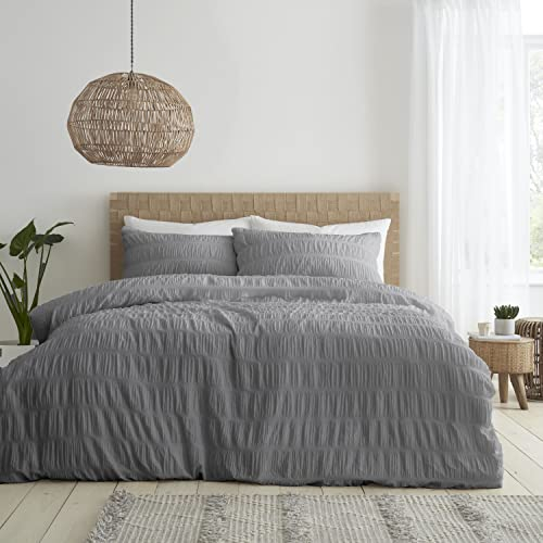 Catherine Lansfield Bedding Seersucker Super King Duvet Cover Set with Pillowcases Grey