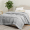 BEDSURE Bettdecke 155x220 - Ganzjahresdecke 4 Jahreszeiten, Steppdecke für Allergiker 300GSM Duvet 155x220cm, Super Weiche Zudecke Atmungsaktive Schlafdecke