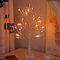 24 LED Baumlicht Künstliche Baumlampe für den 4. Juli Unabhängigkeitstag, Zimmer Schlafzimmer Büro Deko, Mini Weiße Birke Funkelnde Bäume Lampe mit Timer, 3 AA-Batterien oder USB-Betrieben(60CM Höhe)