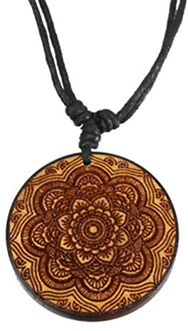 CHICNET Damen Herren Halskette Kette Holzkette Halsschmuck mit 40mm Holz Anhänger in rund aus Holz hell dunkel und Baumwolle, Gravur Blume indisch Mandala, verstellbar